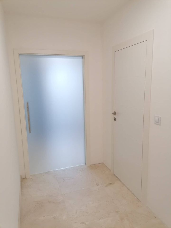 Prosklené dveře z bezpečnostního skla