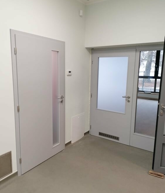 Instalace dveří a zárubní MŠ Havlíčkův Brod