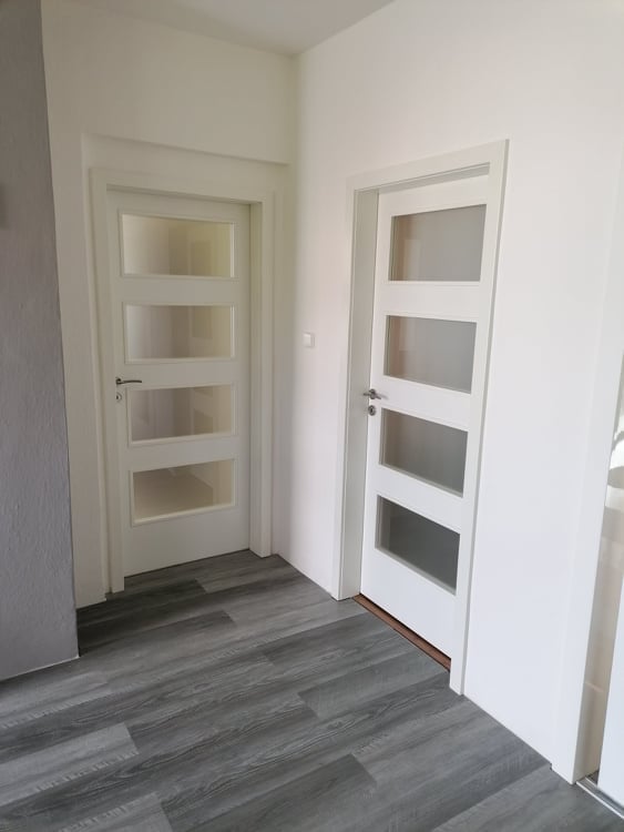 obklad kovové zárubně